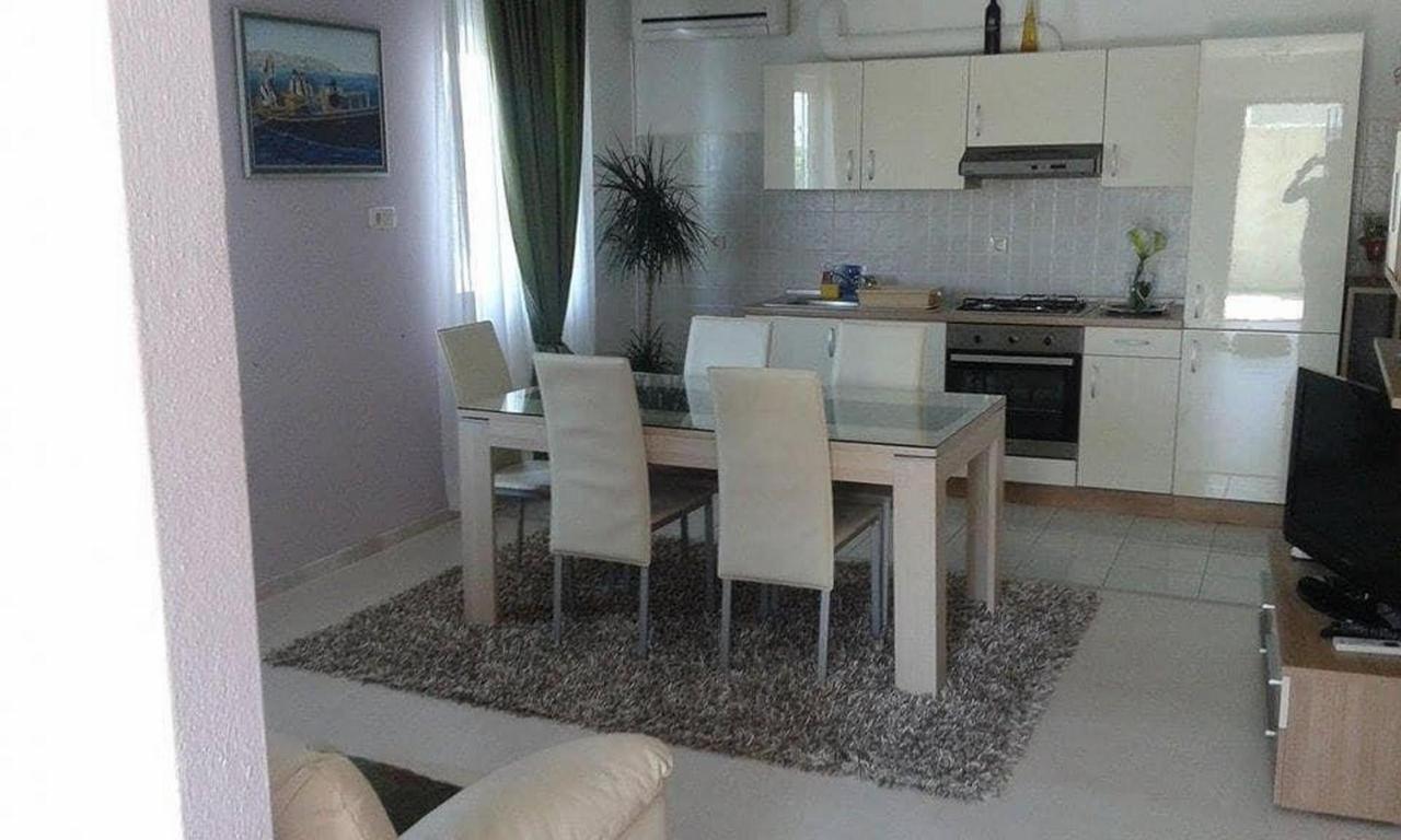 Apartman Kristina Trogir Bagian luar foto