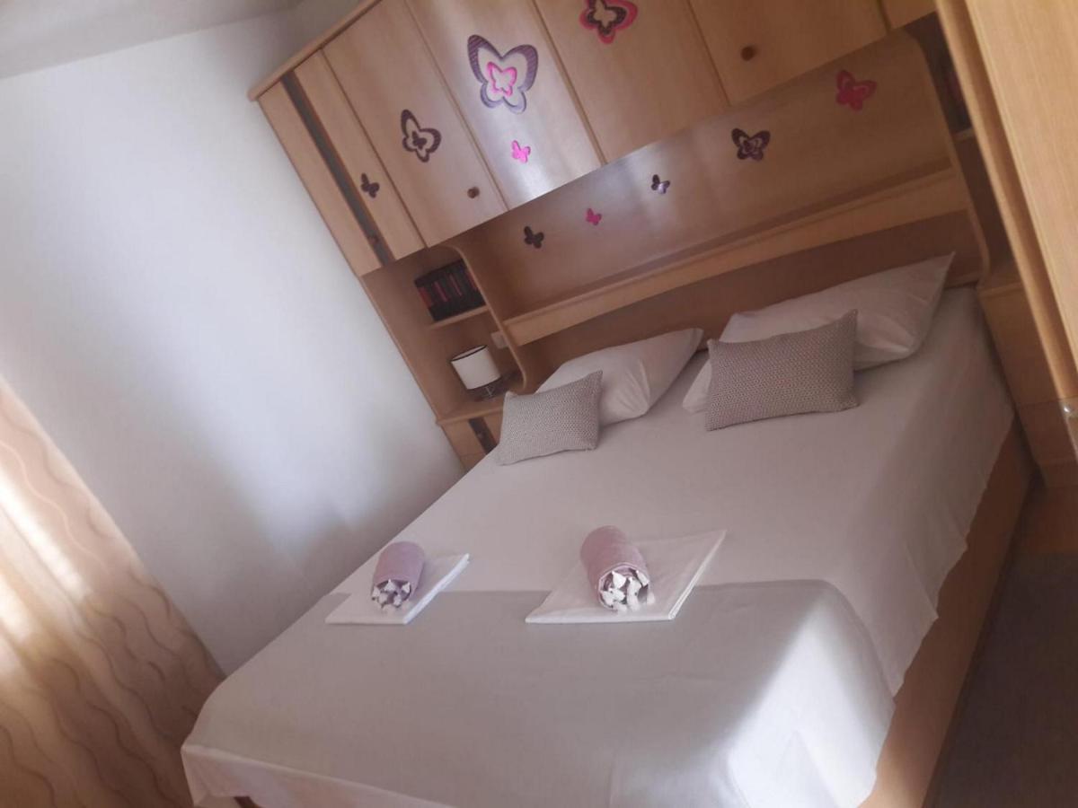 Apartman Kristina Trogir Bagian luar foto